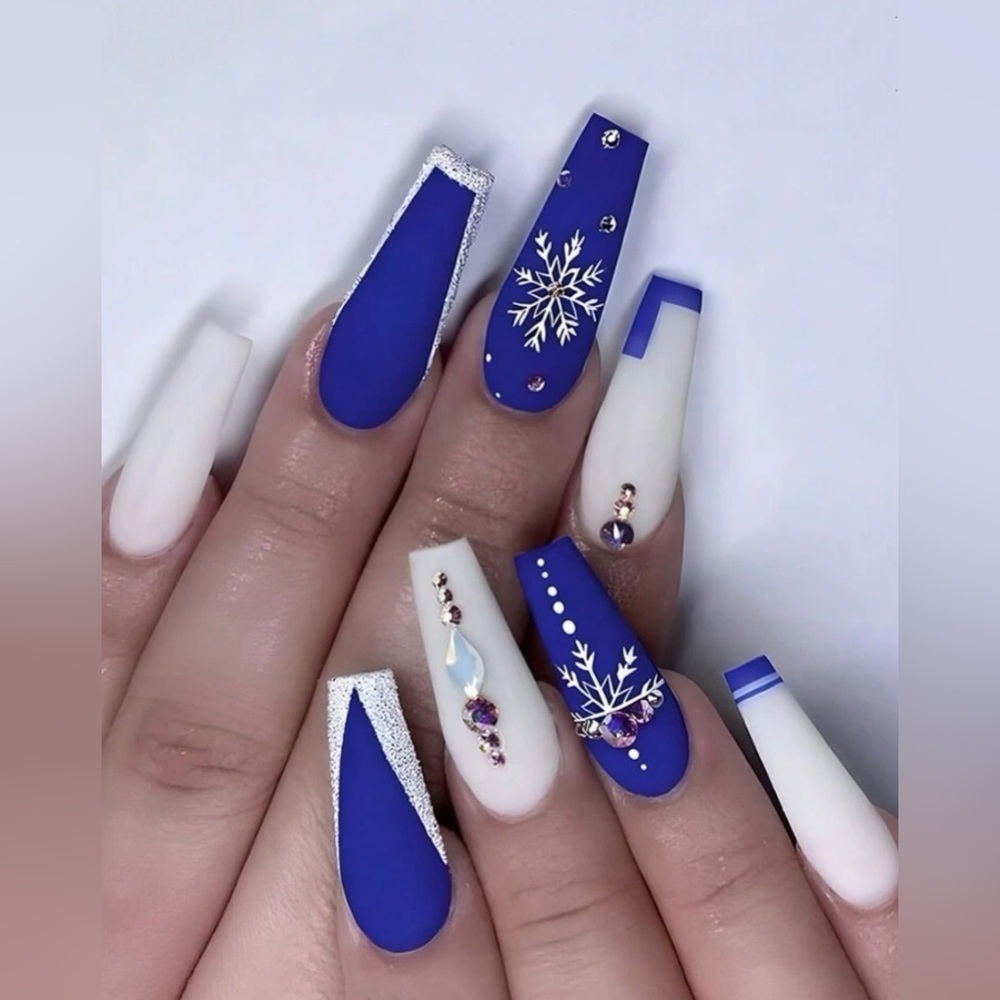 Blue and White Winter Press On Nails